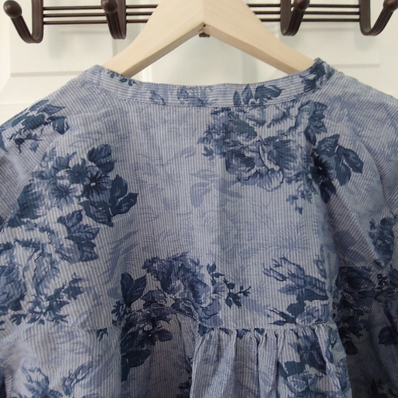 EUC Plus Size Lucky Brand Floral Blue Pinstripe Floral Top - Size 2X - Picture 10 of 10